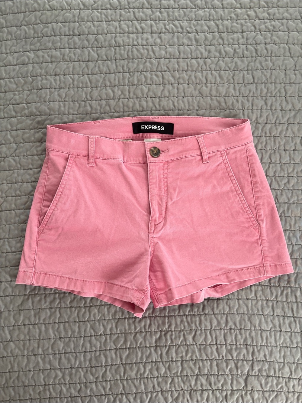 Express Pink Shortie Mid Rise Shorts, EUC, Size 0